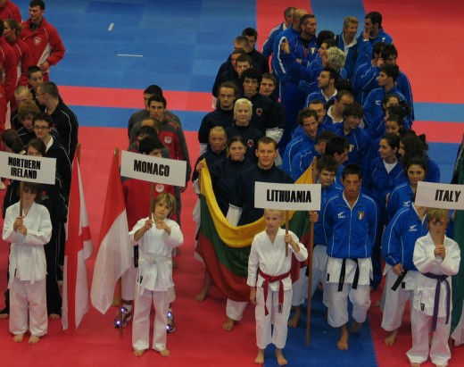 Lietuvos Shotokan karatė komanda atidarymo ceremonijoje