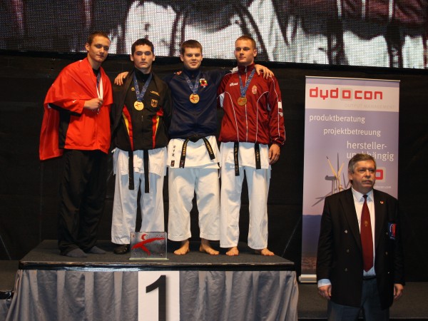 R. Šadas individualiu kumite III v.